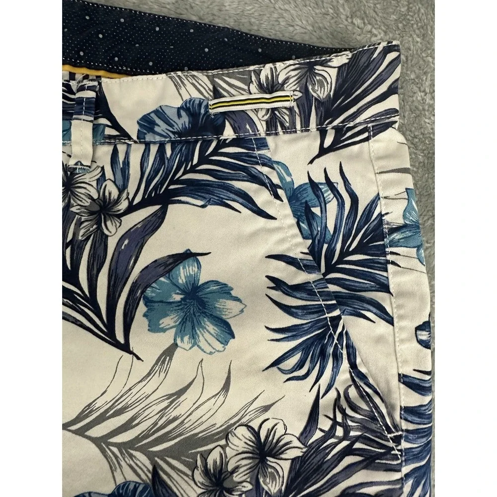 Denim & Flower Shorts Mens 38 Floral Hawaiian Print Casual Summer